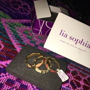 Lia Sophia, Trio Rings